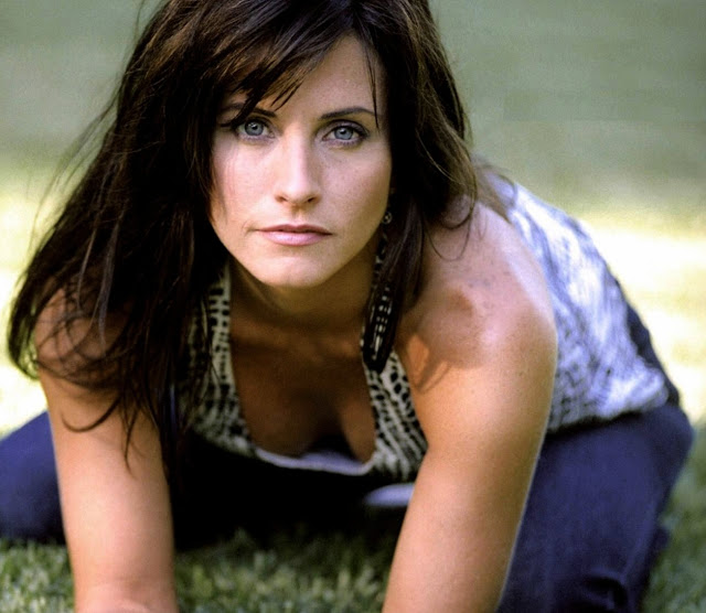 Courtney Cox (“Chums”)