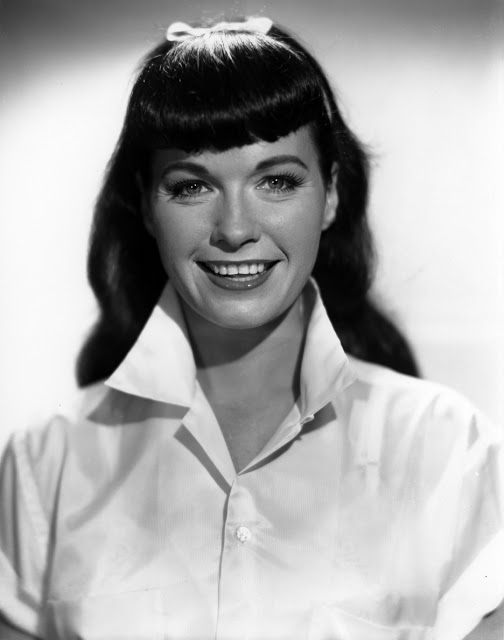 Bettie Online page (Pin Up Girl Icon)