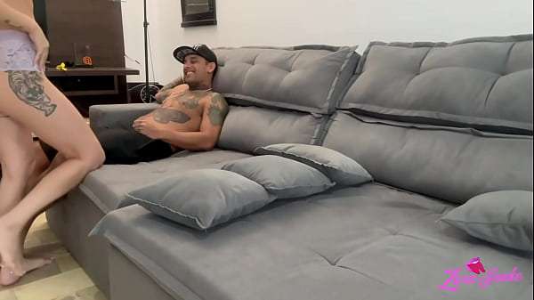 A safada da minha amiga deu pro meu marido na minha frente e eu fiquei me masturbando enquanto ela dava pra ele ***completo no red e no sheer***