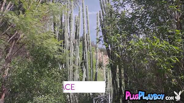 Blonde teen Braylin Bailey posing naked after hot posing in sexy lingerie