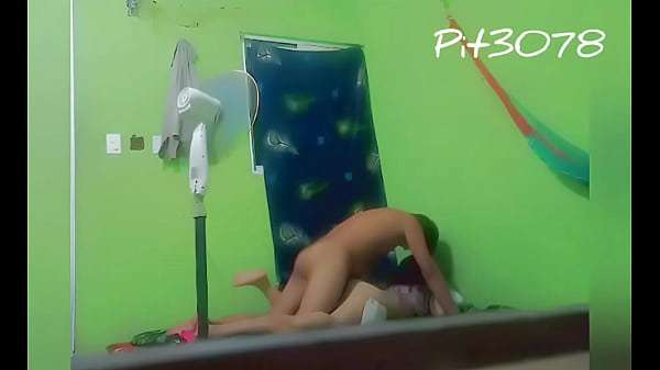 Dándole duro a rica jovencita