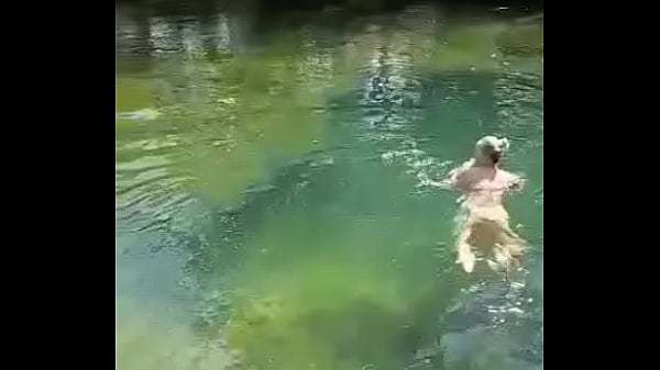 German Milf Sandra in Croatia on mreznica naked swimming