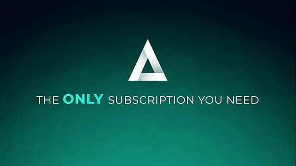 I Am Obsessed With Sharks & Sex – Lilly Bell