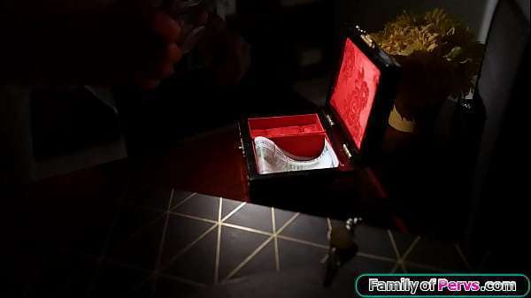 I grabbed n sucked my stepbros big cock