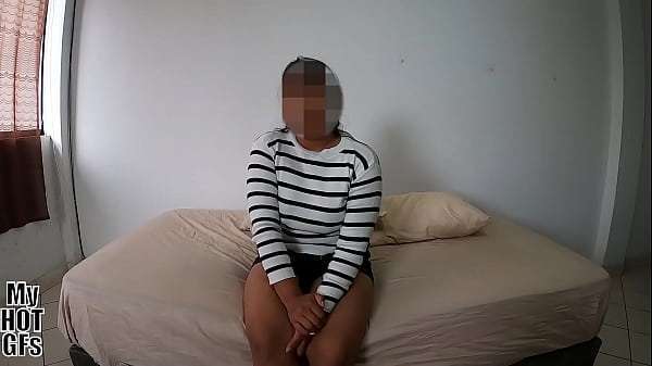 Jovencita Xiomara de solo 20 años le gusta el semen en la cara