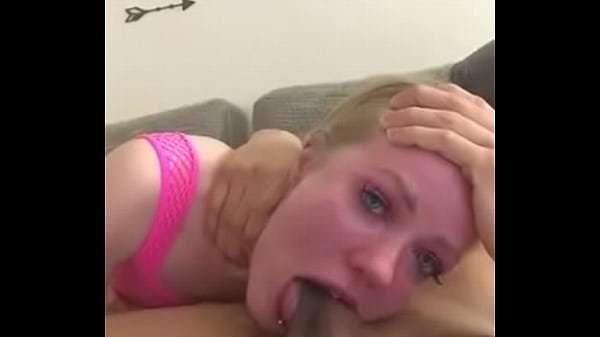 KehlfickNutte is a perfect Throatwhore