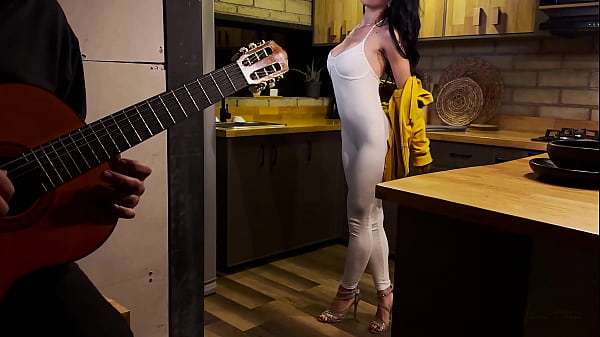 Latina nympho – Big ass doggy style