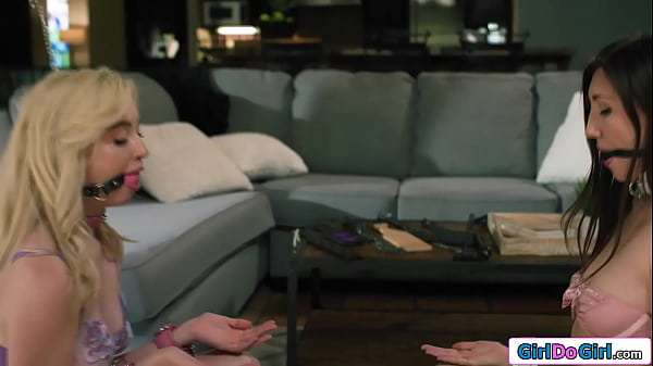 Lets whip n cane my sub into obedience so she can lick pussy