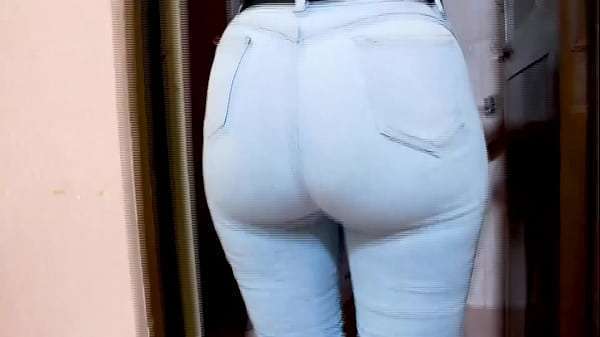 ME FOLLO A MI MADRASTRA VENEZOLANA AL LLEGAR AL HOTEL LUEGO DE VIAJAR CON MI PADRE