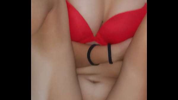 MI VERGUITA YA NO SE QUIERE PONER DURA PERO LE TENGO QUE HACER EL AMOR A MI MUJER