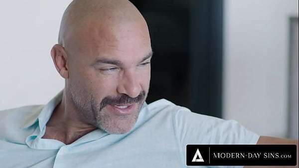 MODERN-DAY SINS – Naughty Cheerleader Alexis Tae Gets Hard Assfucked By Pervert DILF Charles Dera