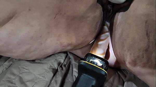 POWER TOOL PUSSY POUNDING! Watch BBW get fucked with sawzall