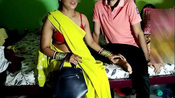 Randi came home pleased Customer by fucking pussy and got tips in return