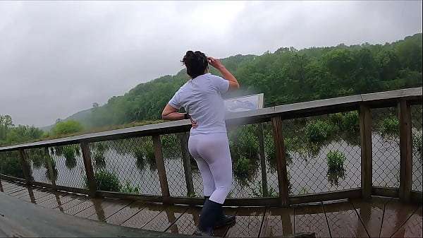 Unsuspecting wife – wet t-shirt prank