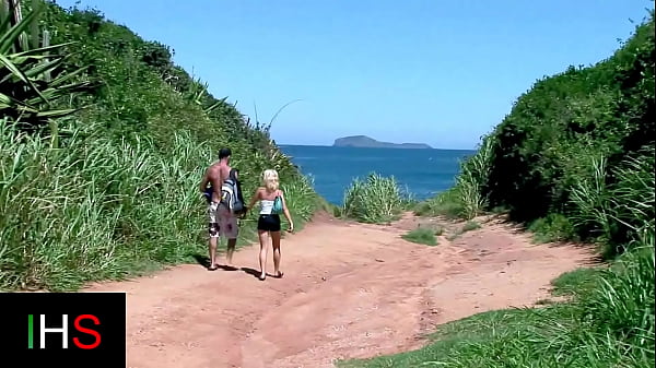 Blonde girl double penetrated at the seaside