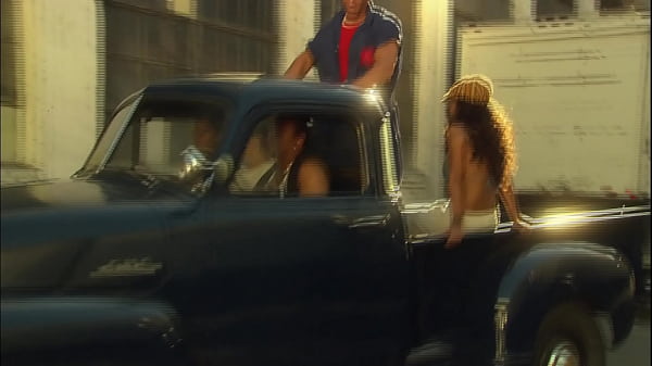 brunette outdoor fucking