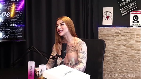 Conheceu as dr0g@s muito cedo, se apaixou por causa do pau e sobre as ofensas que recebe… – Ruiva Braba (SHEER/RED)