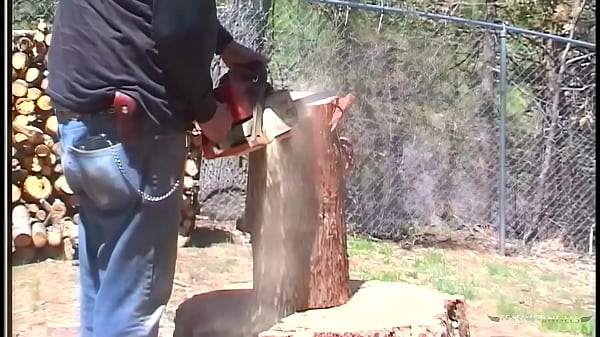 Cute Asian girl likes slurping up the cum from a dick she just fucked