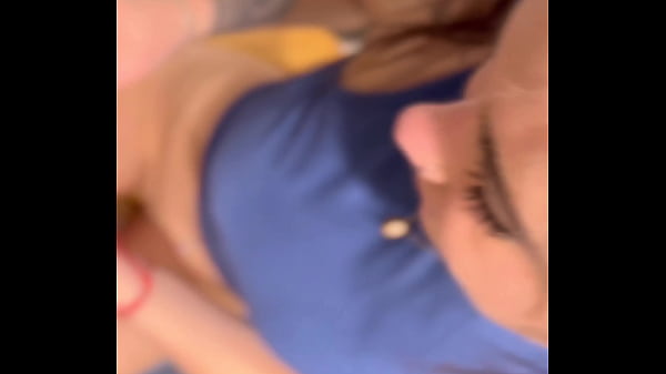 Марина кричит от боли, когда мой член входит в её тугую задницу