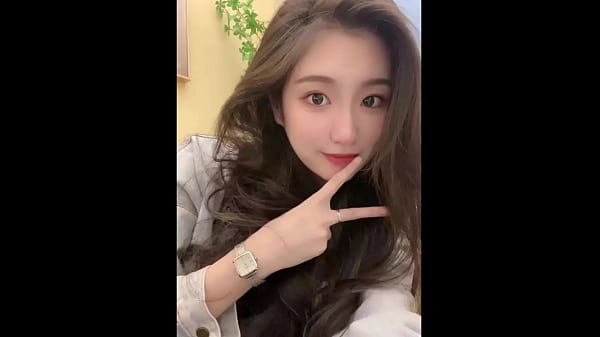 欲求不满的骚逼等你来操！(幺力女视频资源 加Q裙 960585)