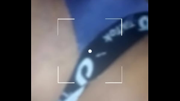 Esposa do corno exibe o seu bikini do tik tok e leva pau do cunhado