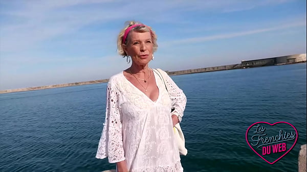 Eva, cougar de 70ans qui adore se faire baiser