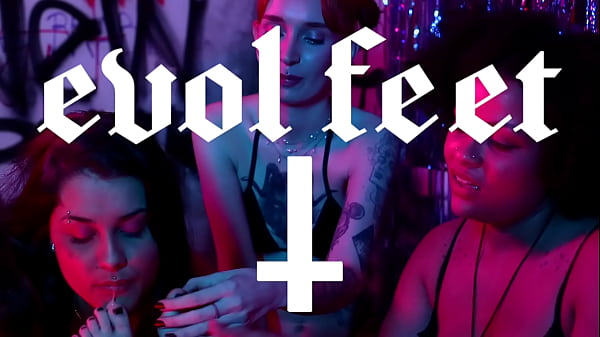 Foot Worship, Tickling Fetish & Wax Play with Bratty Girls!