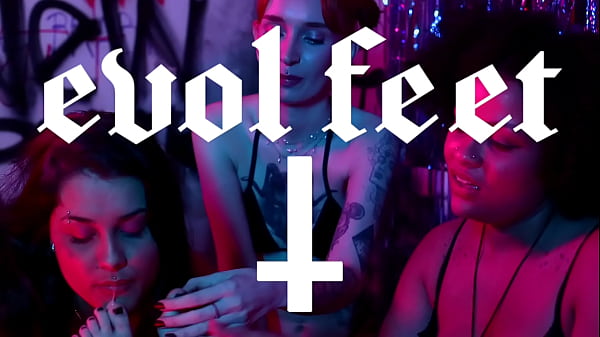 Foot Worship, Tickling Fetish & Wax Play with Bratty Girls!