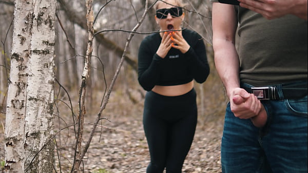 fuck! i was Caught red-handed by this PRETTY Nymphomaniac