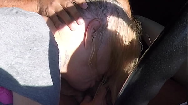 Ms Sanchez giving a BJ at the clinic parking lot Pt 3