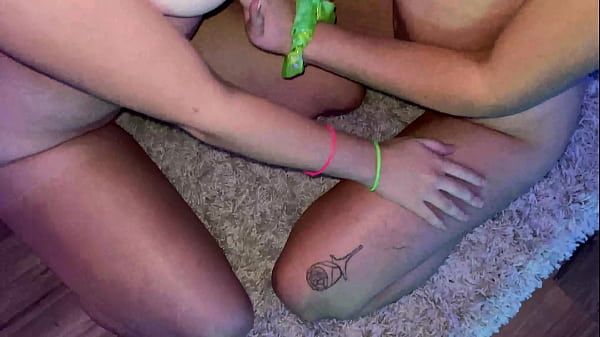 Natalia Queen And Laney Grey Enjoy A Steamy Threesome