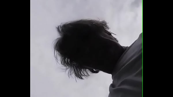 Oma zonder slipje onder jurk