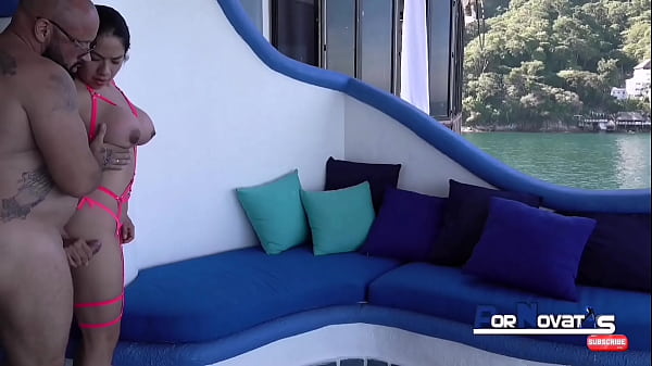PORNOVATAS – Maduro Aleman follando Morena Mexicana con grandes tetas