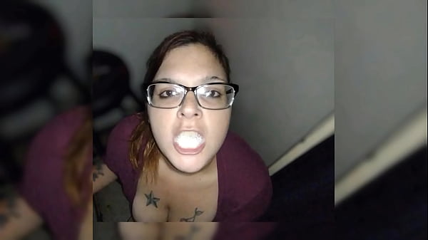 ROXXXY’S FIRST BUKKAKE!