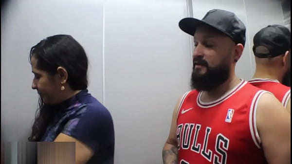 SIII…!! POR FIN TENGO SEXO CON la zorra de mi vecina CULONA…!!! RICA FOLLADA A CUATRO PATAS – HOT MILF – Porno En Español