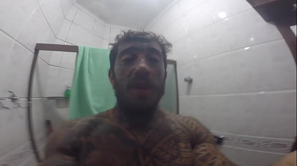 Tirei a camisinha e ela me deixou botar no pelo!