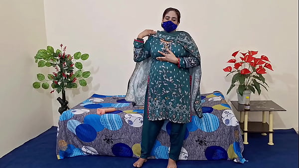 Very Hot Desi Big Boobs Aunty Best Riding On Large Dildo