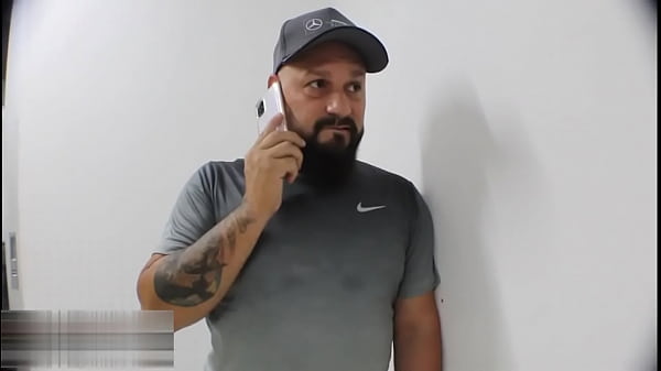 Descubro a la zorra de mi madrastra siendole infiel a mi padre y Llego a un buen trato con ella con tal de no delatarla – Porno en Español