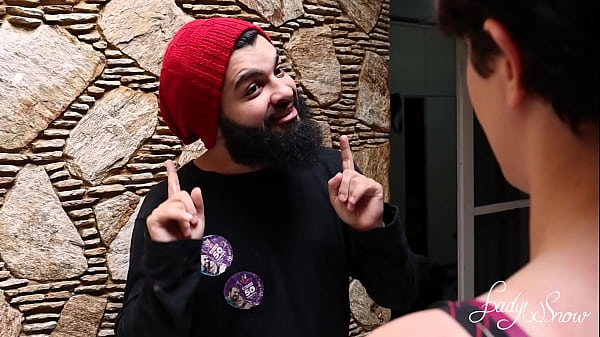 Se você vai votar em comuna safado para prefeito, tem que levar chifre mesmo, com a esposa tendo o cu arrombado por BBC