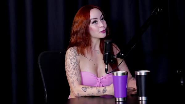 Fez seu aniversário de dezoito anos no motel, foi expulsa, está leiloando sua virgindade, ama chupar e participou de uma mansão – Marangoni (SHEER/RED)