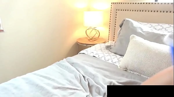 hermanastra cachonda pide que le folle el coño duro