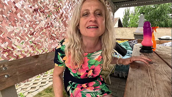 Hot summer days and my favorite latex dildo for my prolapse pussy