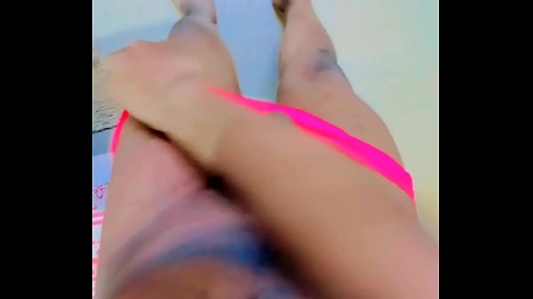 Rubbing limp little clitty and pissing