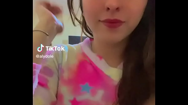 ALLISON LEON ECUADOR SEXY DANCE 2 @ilaleon1498