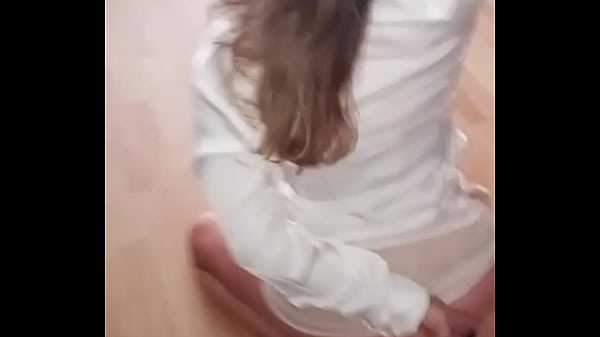 Amateur hungarian milf slut sucks. Oral sex at home.