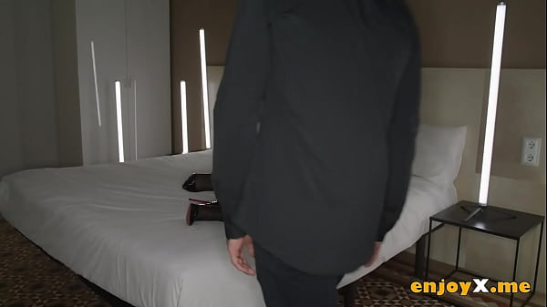 Brunette sex industry star Valentina Nappi gives an rectal deep throat while riding a fat manhood in total HD – wild cowgirl!