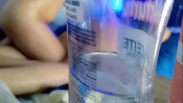 dos amigas les encanta frotar su coño cando están en casa a solas orgasmo real