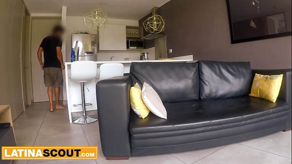 Horny hung agent massages hot babe and convinces her to give him a blowjob