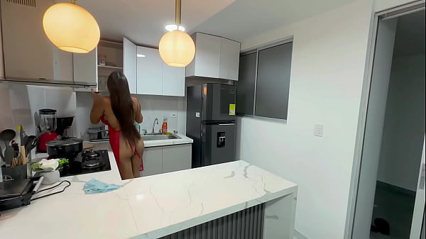 Le Doy Un Sexo Muy Duro con mi rica polla a mi Hermanastra Por Estar Desnuda En La Casa. hl