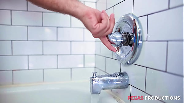 Pegas Productions – La P’tite Blonde Bien Fourrée sous la Douche